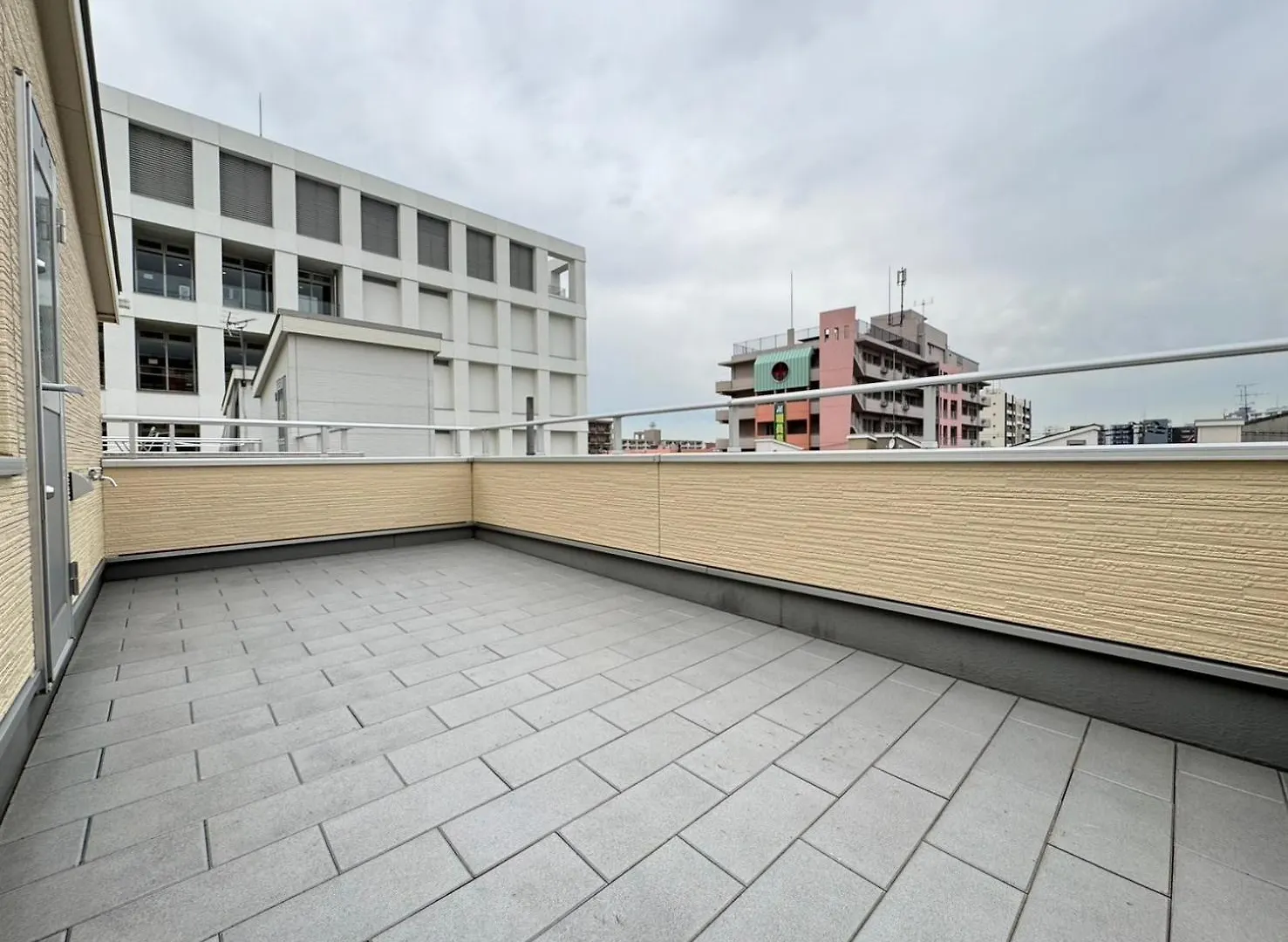 Erapos House Imamiya Villa Osaka